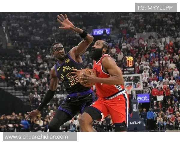 詹姆斯空砍22+6+10杰威23分 湖人主场憾负雷霆