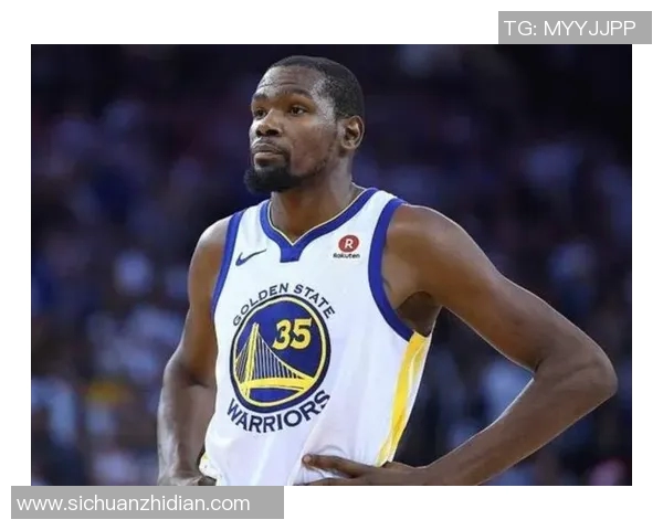 “杜兰特靠我才拿两冠！”追梦格林一句狂言，瞬间点燃NBA舆论场